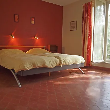Villa Spacious Near Sea In Sur Cavalaire-sur-Mer