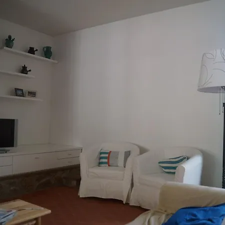 Villa Spacious Near Sea In Sur